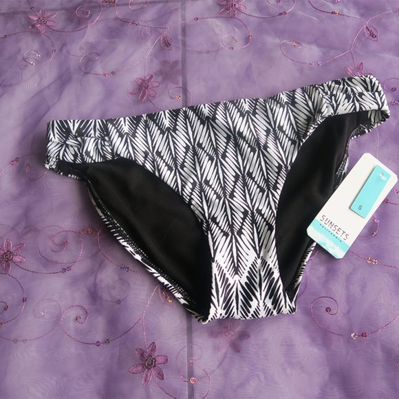 Sunsets California aztec bikini bottom black/white size small - Picture 1 of 4
